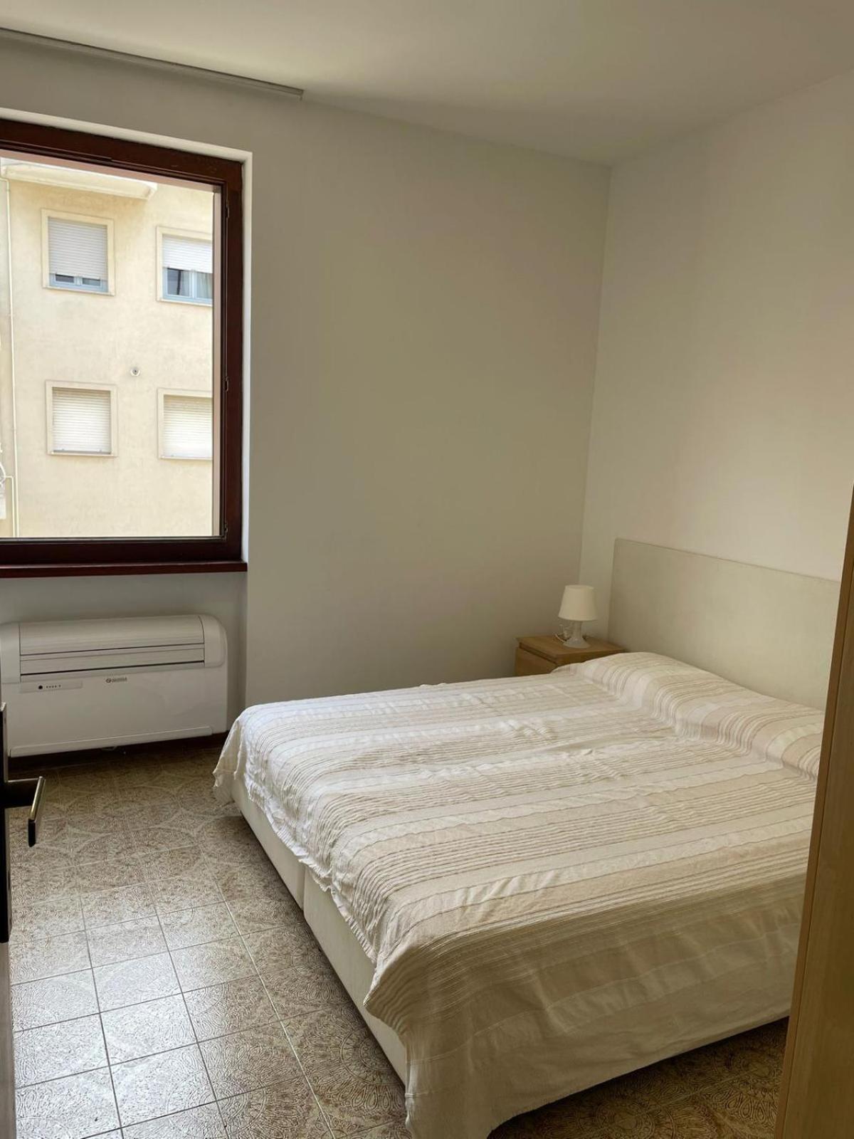 Europa Unita Apartment Grado Exteriör bild