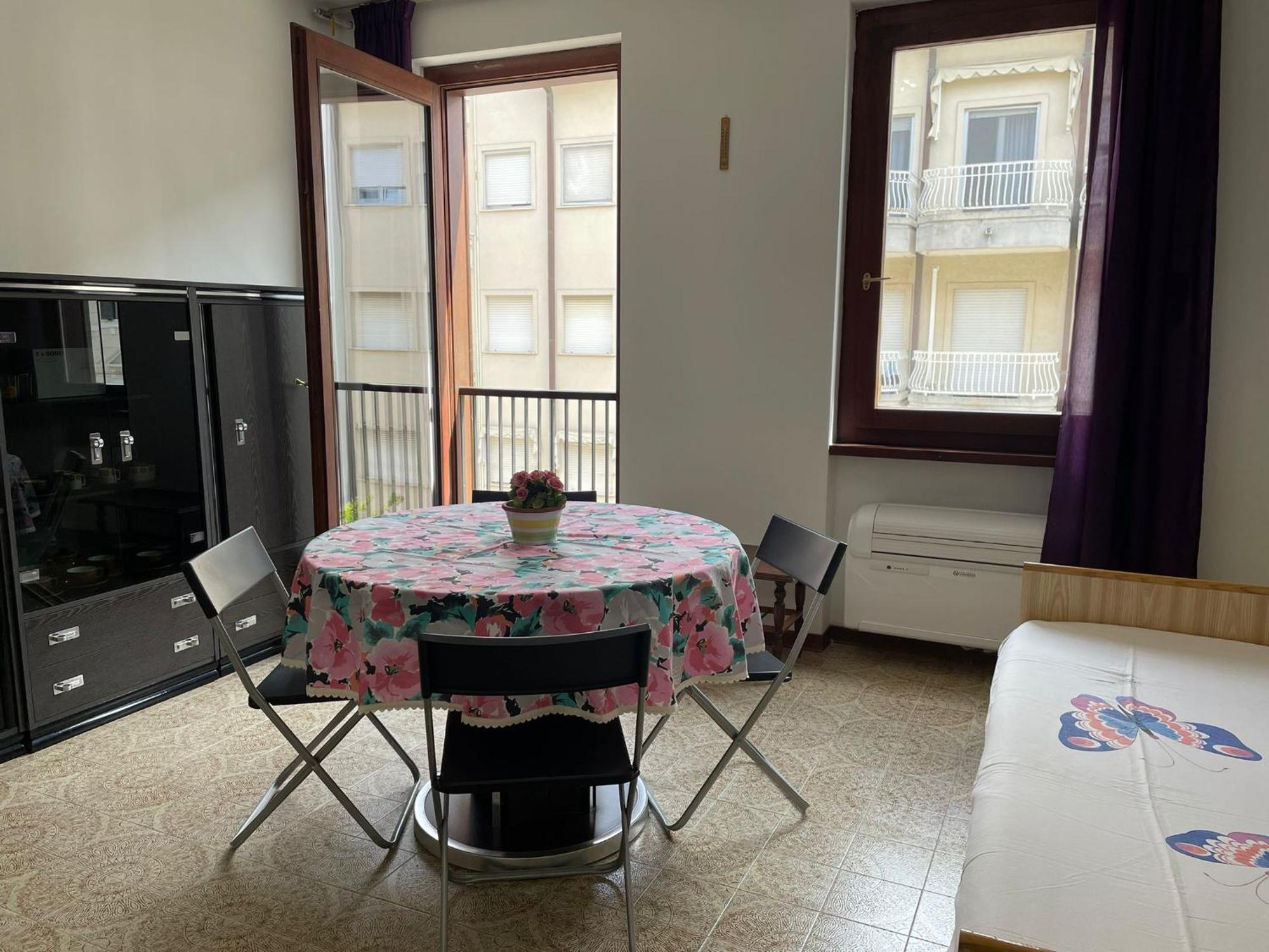 Europa Unita Apartment Grado Exteriör bild